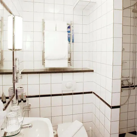 Hotel Mayfair Tunneln