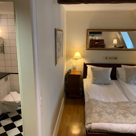 Hotel Mayfair Tunneln 4*